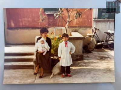 �Ho il cuore a pezzi a vedere la villa ora in questo stato - conclude Elisa -. Nonostante ci� vengo sempre a farle visita. Mi piace sedermi sulla scalinata dove si rilassava mia madre tenendomi in braccio da piccolina e faccio riaffiorare alle mente i ricordi e gli odori della mia infanzia�